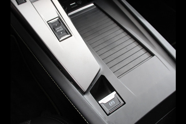 Peugeot 308 1.2 PureTech GT Automaat | Navigatie | Apple Carplay | Android Auto | Camera | Virtual Cockpit | Black Pakket | Climate Control | Adaptive Cruise Control | LED