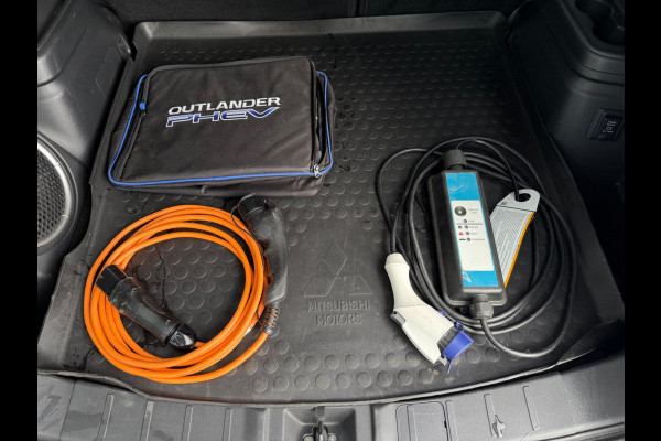Mitsubishi Outlander 2.4 PHEV Intense+ 4WD, NAP, CarPlay, Trekhaak, Sunroof