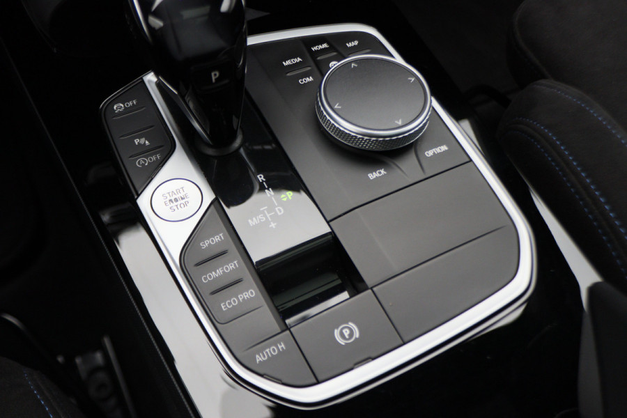 BMW 1-serie 128ti Business Edition M Sport Panoramadak, M-Sportstoelen, Stoelverwarming, LED, Apple Carplay, 19"