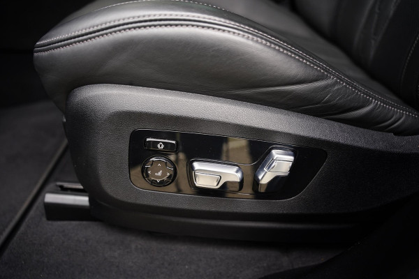 BMW X7 M 60 I X-Drive | Trekhaak | 7 Persoons | M-Sport Pro | Sky Lounge