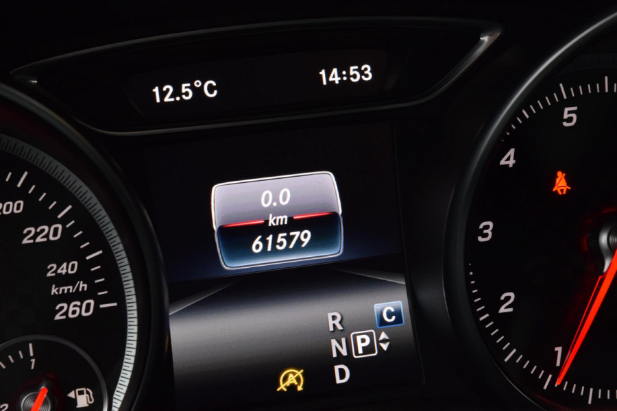 Mercedes-Benz A-Klasse 180 Bus.Solution AMG|Cam.|Carplay|Stoelverwarm.