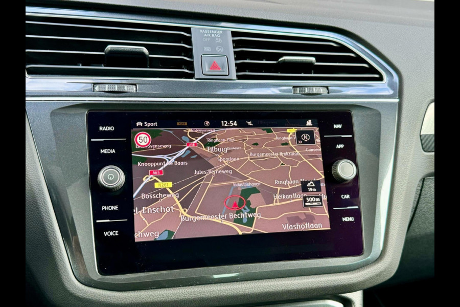 Volkswagen Tiguan 2.0 TSI 4Motion 220PK R-LINE LED/VIRTUAL/PANO/LEER+S.VERWARMING+MEMORY/20" LMV/CAM/LINE/ACC/ECC/12 MND GARANTIE!