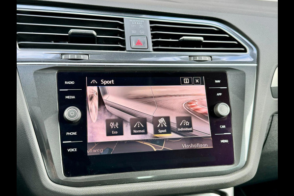 Volkswagen Tiguan 2.0 TSI 4Motion 220PK R-LINE LED/VIRTUAL/PANO/LEER+S.VERWARMING+MEMORY/20" LMV/CAM/LINE/ACC/ECC/12 MND GARANTIE!