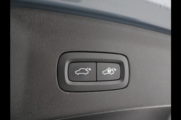 Polestar 2 LONG RANGE DUAL MOTOR 408 PK 78 KWH LAUNCH + WEGKL. TREKHAAK | PANORAMA | 360 CAMERA | 20 INCH | PIXEL LED