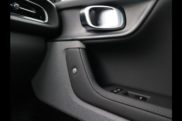 Polestar 2 LONG RANGE DUAL MOTOR 408 PK 78 KWH LAUNCH + WEGKL. TREKHAAK | PANORAMA | 360 CAMERA | 20 INCH | PIXEL LED