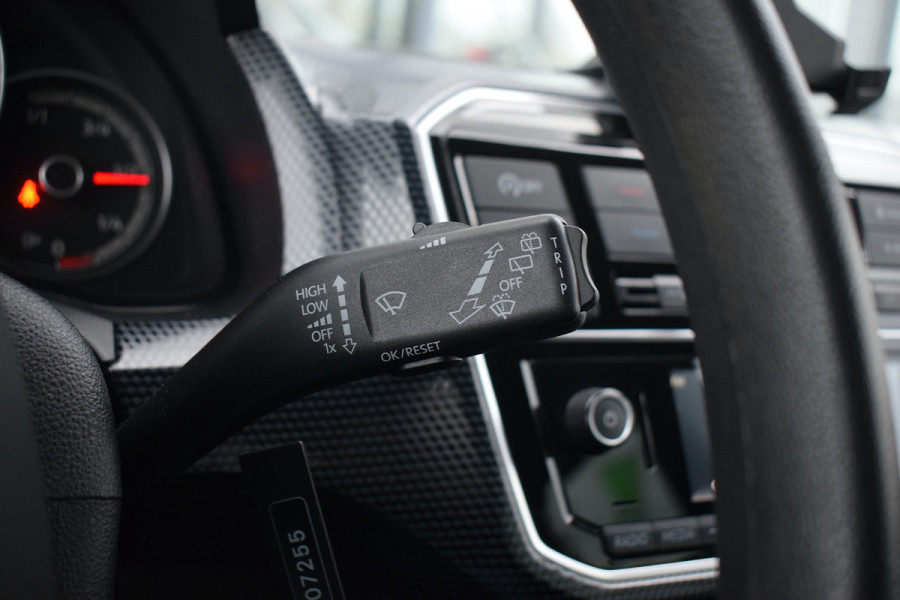 Volkswagen up! 1.0 | Camera | Cruise | LM Velgen | Climate