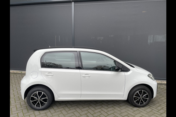 Volkswagen up! 1.0 Airco - Alarm klasse 1 - Bluetooth - Elektrische ramen voor - Radio - Rijstrooksensor - Start/stop systeem - Centrale deurvergrendeling met afstandsbediening
