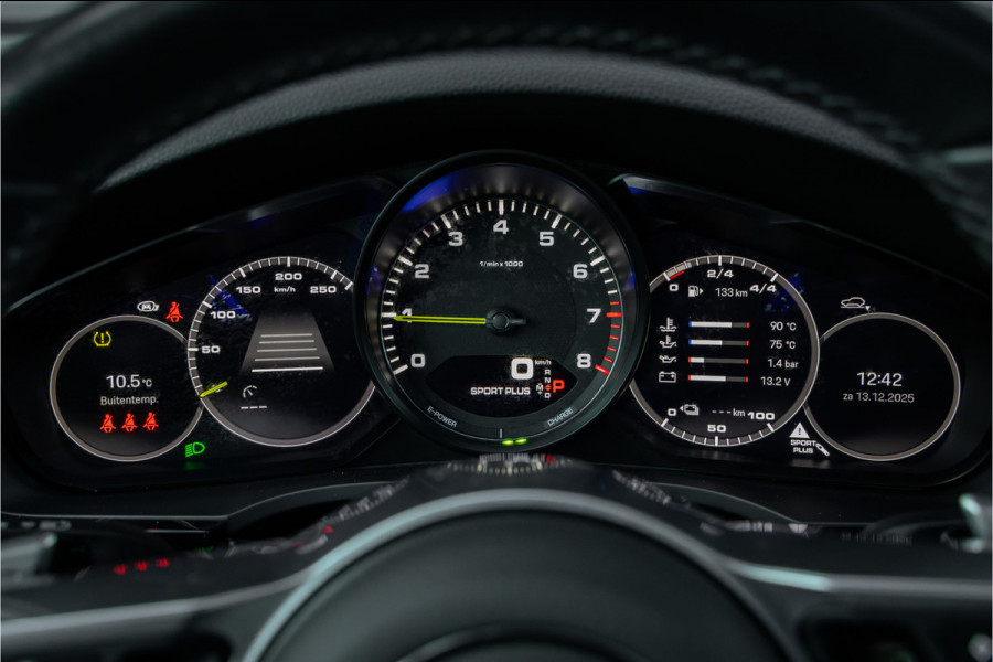 Porsche Cayenne Coupé 3.0 E-Hybrid 22 inch Black - ACC - Sport Chrono