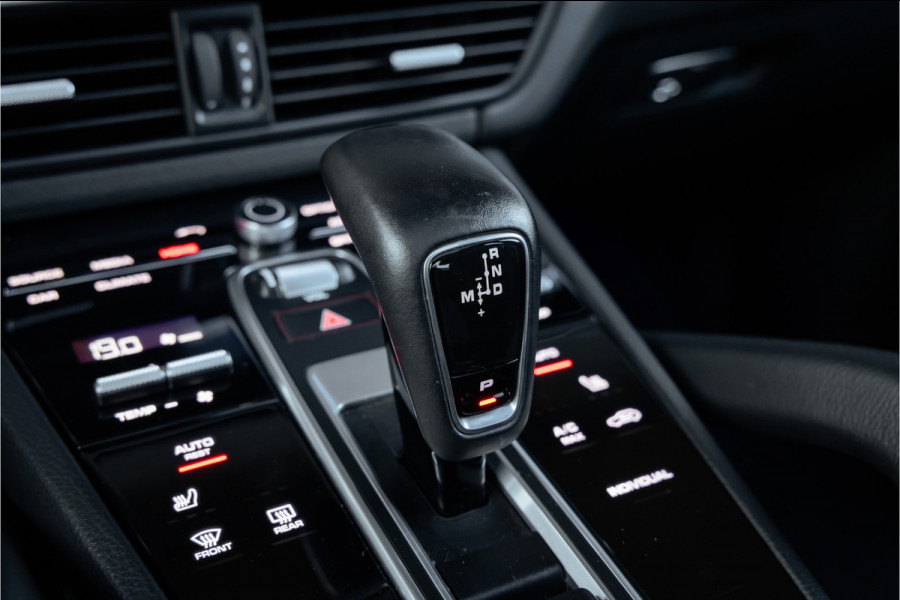 Porsche Cayenne Coupé 3.0 E-Hybrid 22 inch Black - ACC - Sport Chrono