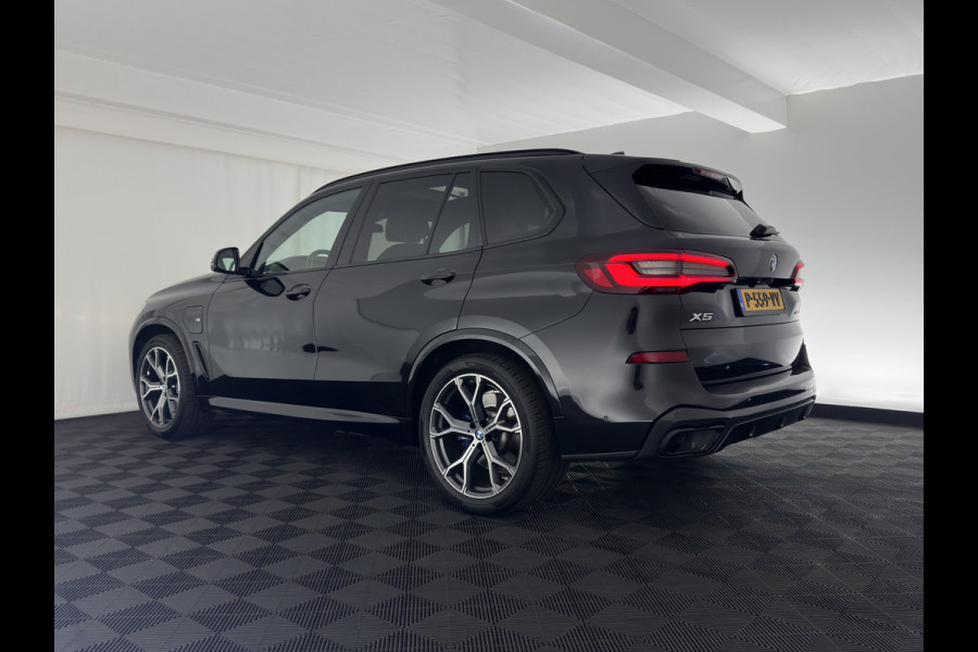 BMW X5 xDrive45e M-Sportpack High Executive (INCL-BTW) Aut. *PANO | LEATHER | HEAD-UP | LASER-LED | SOFTCLOSE | ADAPTIVE-CRUISE | HIFI-SOUND | BLINDSPOT | MEMORY-PACK | TOPVIEW | DIGI-COCKPIT | NAVI-FULLMAP | PRIVACY-GLASS | ...