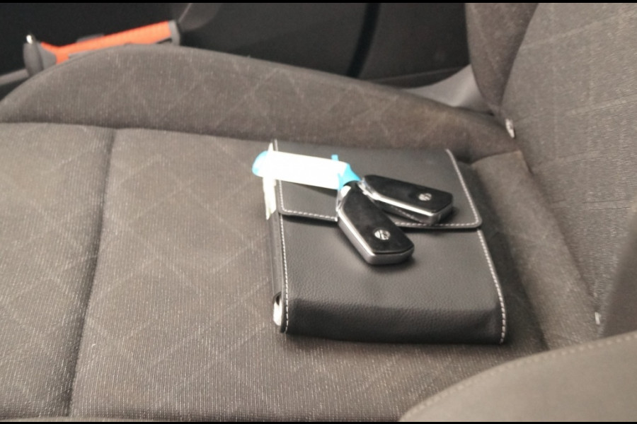 Volkswagen Golf Variant 1.0 TSI 110pk Life -NAVI-ECC-PDC-