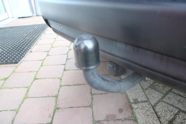 Peugeot 2008 1.2 110PK AUTOMAAT BLUE LION | TREKHAAK | NAVIGATIE | APPLE CARPLAY/ANDROID AUTO | DAB+ | ACHTERUITRIJ CAMERA | PANORAMA DAK | CRUISE | AIRCO |