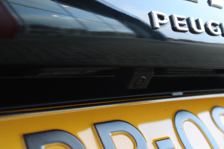 Peugeot 2008 1.2 110PK AUTOMAAT BLUE LION | TREKHAAK | NAVIGATIE | APPLE CARPLAY/ANDROID AUTO | DAB+ | ACHTERUITRIJ CAMERA | PANORAMA DAK | CRUISE | AIRCO |