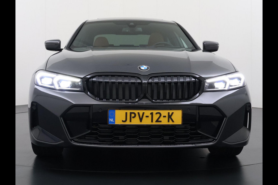 BMW 3-serie 330e High Executive BOMVOL!| M SPORT | SCHUIFDAK | LEDER | HARMAN KARDON | LASER LED | ELECTR STOELEN | KEYLESS | HEAD UP| DODE HOEK HERKENNING | STUURWIEL VERWARMING