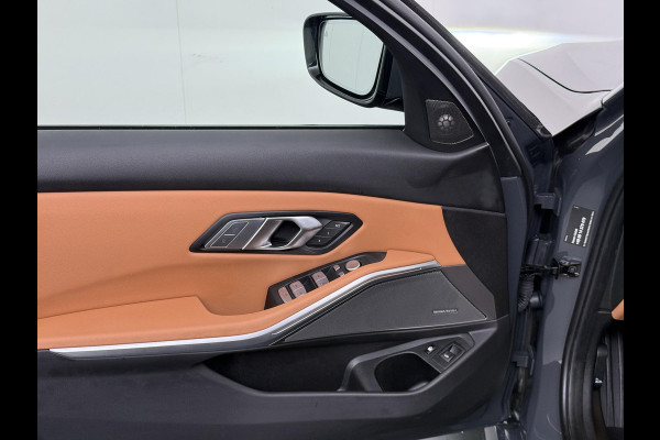 BMW 3-serie 330e High Executive BOMVOL!| M SPORT | SCHUIFDAK | LEDER | HARMAN KARDON | LASER LED | ELECTR STOELEN | KEYLESS | HEAD UP| DODE HOEK HERKENNING | STUURWIEL VERWARMING