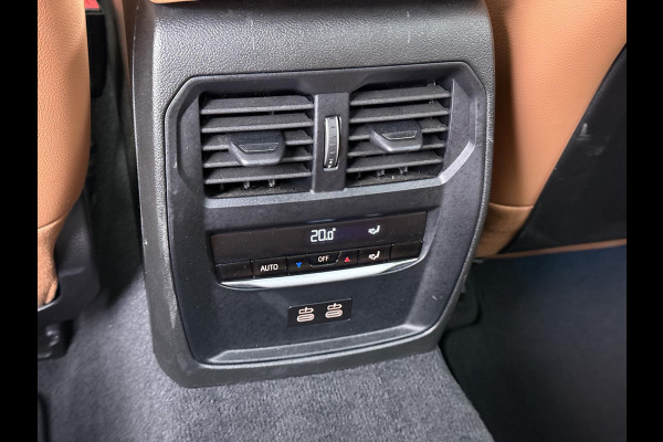 BMW 3-serie 330e High Executive BOMVOL!| M SPORT | SCHUIFDAK | LEDER | HARMAN KARDON | LASER LED | ELECTR STOELEN | KEYLESS | HEAD UP| DODE HOEK HERKENNING | STUURWIEL VERWARMING