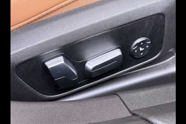 BMW 3-serie 330e High Executive BOMVOL!| M SPORT | SCHUIFDAK | LEDER | HARMAN KARDON | LASER LED | ELECTR STOELEN | KEYLESS | HEAD UP| DODE HOEK HERKENNING | STUURWIEL VERWARMING