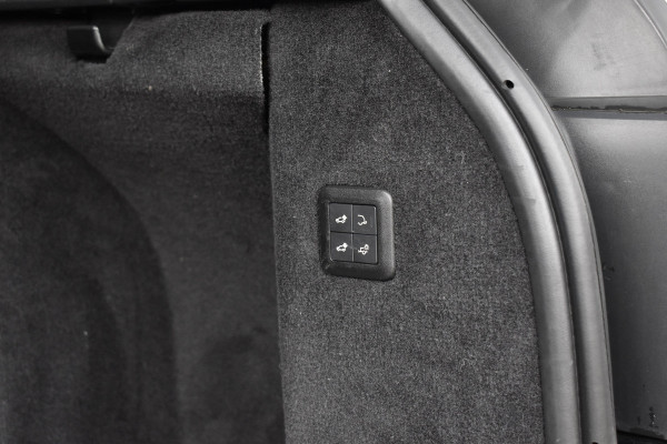 Land Rover Range Rover Sport 5.0 V8 SC SVR 575pk | Pano | Meridian Surround | Matrix | 360 Camera | Trekhaak | Carbon motorkap | CarPlay |