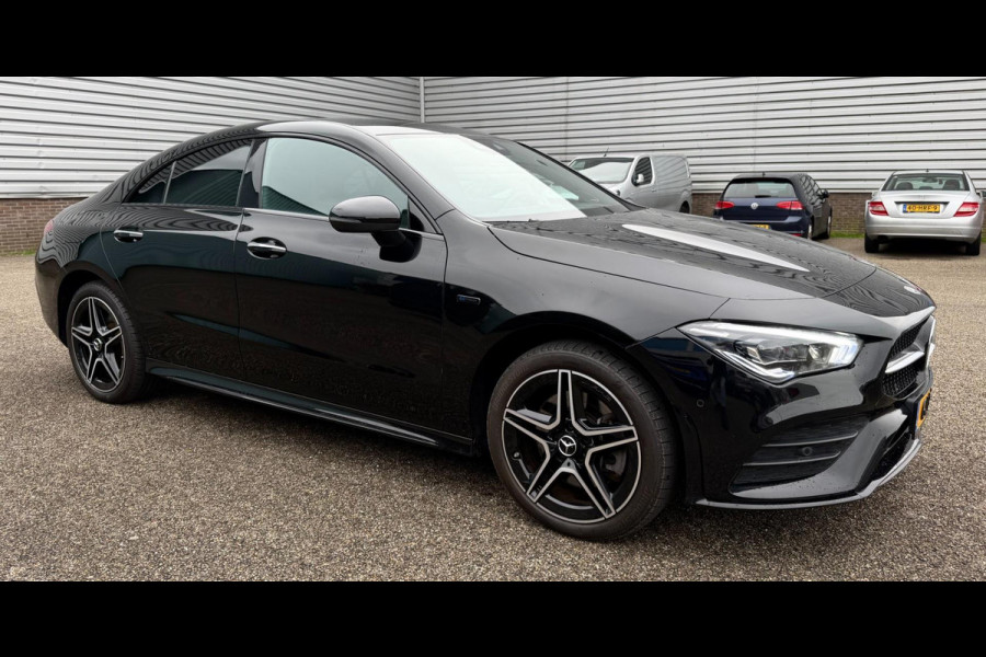 Mercedes-Benz CLA-Klasse 250 e Premium Plus