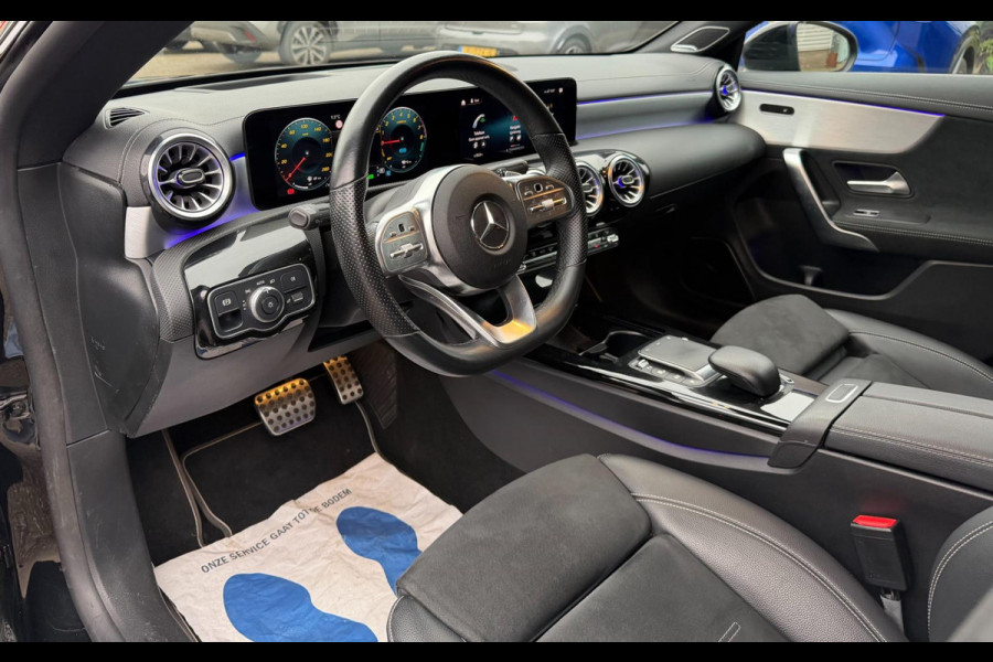 Mercedes-Benz CLA-Klasse 250 e Premium Plus