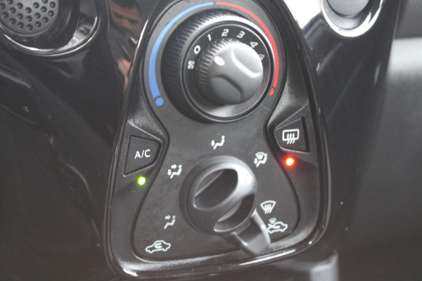 Peugeot 108 1.0 e-VTi Allure Airco Carplay 1e eigenaar Nap