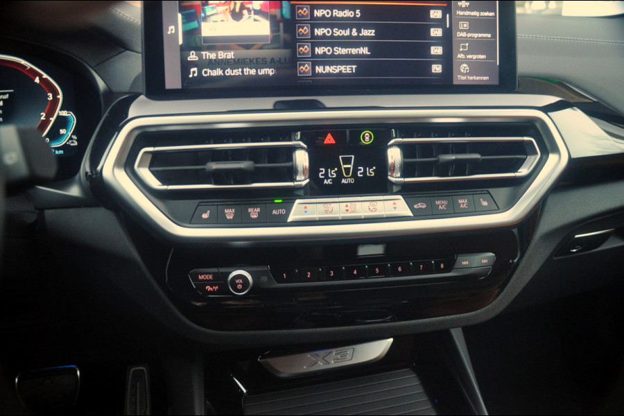 BMW X3 xDrive30e High Executive | M-Sport | Individual | Panoramadak | Trekhaak