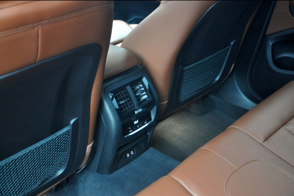 BMW X3 xDrive30e High Executive | M-Sport | Individual | Panoramadak | Trekhaak
