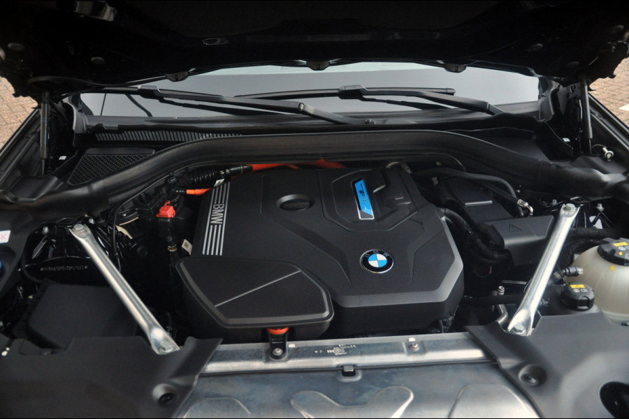 BMW X3 xDrive30e High Executive | M-Sport | Individual | Panoramadak | Trekhaak