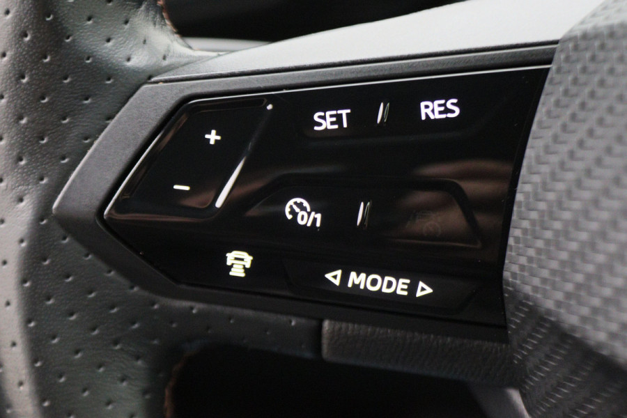 CUPRA Born Adrenaline One 62 kWh Virtual Cockpit, ACC, Camera, Apple Carplay, LED, PDC, 19''