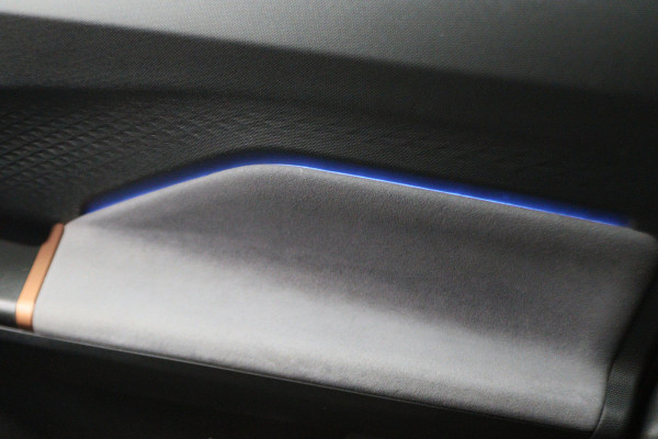 CUPRA Born Adrenaline One 62 kWh Virtual Cockpit, ACC, Camera, Apple Carplay, LED, PDC, 19''