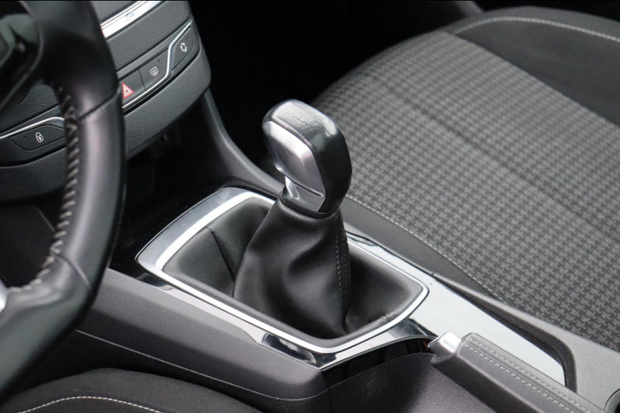 Peugeot 308 SW 1.2 P.T.Blue L. Executive org.NL panoramadak trekhaak