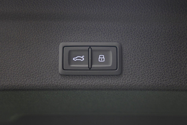 Audi RSQ3 Sportback 2.5 TFSI |Pano|Sonos|RS-Stoelen|BTW|Keyless|