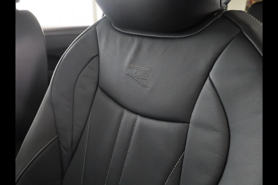 Volkswagen T-Roc R-Line First Edition 1.5 eTSI 110 kW / 150 PK SUV | Interieur Pakket leder 'Varenna' | Black Style Pakket | Panoramaschuif-kanteldak | Trekhaak | Koplampverlichting matrix-led (IQ.LIGHT) | Assistance Pakket | Elek. achterklep