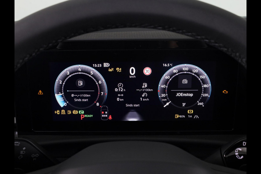 Volkswagen T-Roc R-Line First Edition 1.5 eTSI 110 kW / 150 PK SUV | Interieur Pakket leder 'Varenna' | Black Style Pakket | Panoramaschuif-kanteldak | Trekhaak | Koplampverlichting matrix-led (IQ.LIGHT) | Assistance Pakket | Elek. achterklep