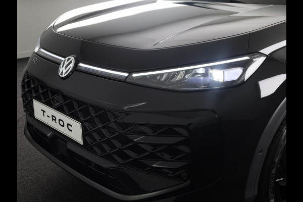 Volkswagen T-Roc R-Line First Edition 1.5 eTSI 110 kW / 150 PK SUV | Interieur Pakket leder 'Varenna' | Black Style Pakket | Panoramaschuif-kanteldak | Trekhaak | Koplampverlichting matrix-led (IQ.LIGHT) | Assistance Pakket | Elek. achterklep