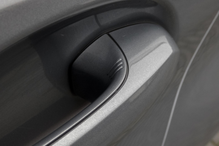 BMW 3 Serie Touring 330e M-PAKKET | HEAD UP | 360 CAMERA | ELEKTRISCHE VERSTELBARE VOORSTOELEN | PANORAMADAK | SIDE ASSIST