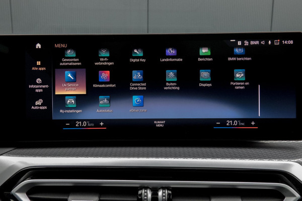 BMW 3 Serie Touring 330e M-PAKKET | HEAD UP | 360 CAMERA | ELEKTRISCHE VERSTELBARE VOORSTOELEN | PANORAMADAK | SIDE ASSIST