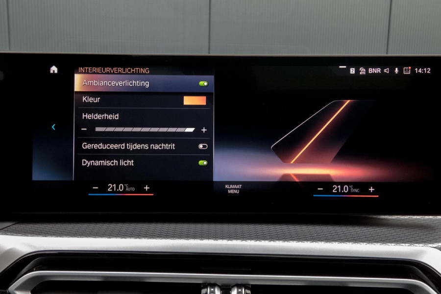 BMW 3 Serie Touring 330e M-PAKKET | HEAD UP | 360 CAMERA | ELEKTRISCHE VERSTELBARE VOORSTOELEN | PANORAMADAK | SIDE ASSIST