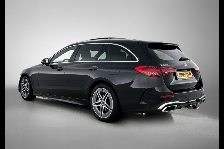 Mercedes-Benz C-Klasse Estate 300 e AMG Plug-In Hybride AMG Line | Trekhaak | Panorama Schuif-Kanteldak | Digital Licht | Rijassistentiepakket Plus incl. PRE-SAFE Inclusief 24 maanden MB Certified garantie voor Europa.