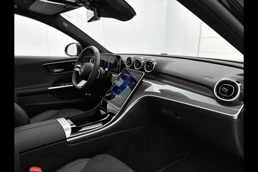 Mercedes-Benz C-Klasse Estate 300 e AMG Plug-In Hybride AMG Line | Trekhaak | Panorama Schuif-Kanteldak | Digital Licht | Rijassistentiepakket Plus incl. PRE-SAFE Inclusief 24 maanden MB Certified garantie voor Europa.