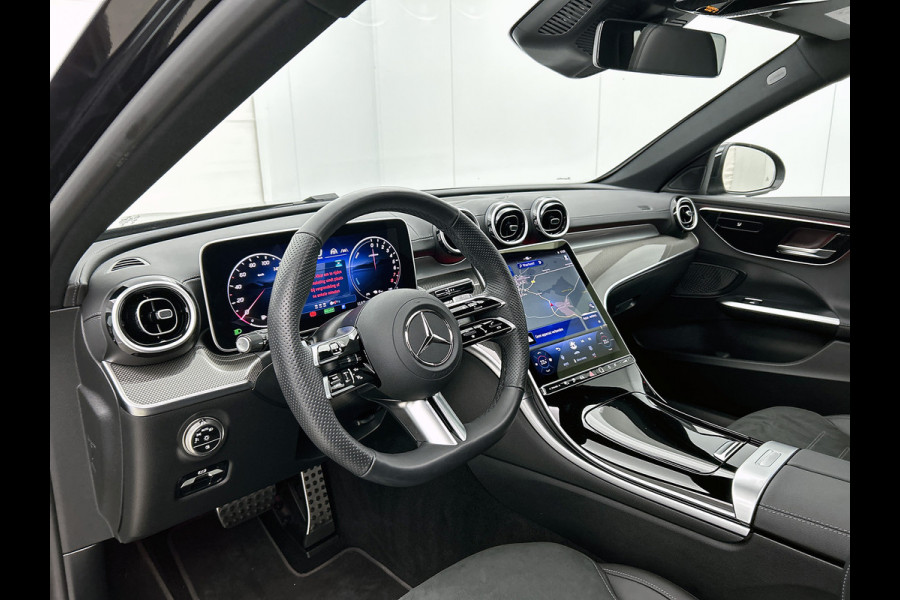 Mercedes-Benz C-Klasse Estate 300 e AMG Plug-In Hybride AMG Line | Trekhaak | Panorama Schuif-Kanteldak | Digital Licht | Rijassistentiepakket Plus incl. PRE-SAFE Inclusief 24 maanden MB Certified garantie voor Europa.