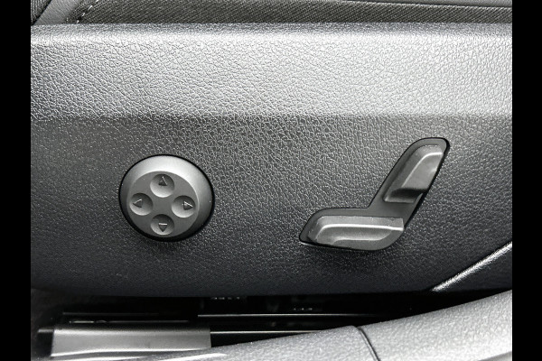 Mercedes-Benz C-Klasse Estate 300 e AMG Plug-In Hybride AMG Line | Trekhaak | Panorama Schuif-Kanteldak | Digital Licht | Rijassistentiepakket Plus incl. PRE-SAFE Inclusief 24 maanden MB Certified garantie voor Europa.