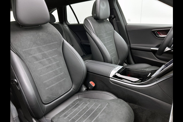 Mercedes-Benz C-Klasse Estate 300 e AMG Plug-In Hybride AMG Line | Trekhaak | Panorama Schuif-Kanteldak | Digital Licht | Rijassistentiepakket Plus incl. PRE-SAFE Inclusief 24 maanden MB Certified garantie voor Europa.