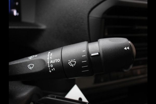 Opel Vivaro 2.0 Diesel 180 S&S L3 Automaat Apple Carplay /  Android Auto Parkeersensoren V+A Trekhaak Camera Navigatie Cruise Control LED koplampen houten afwerking laadruimte