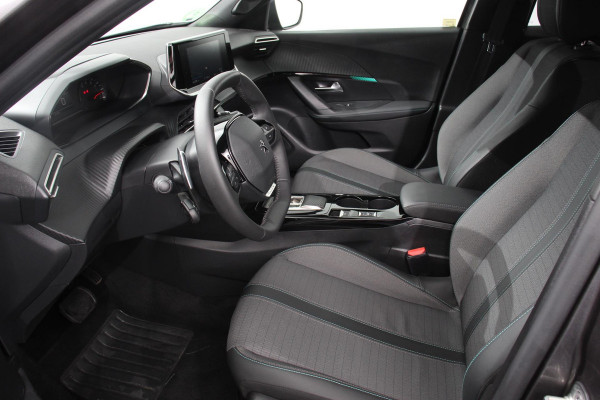 Peugeot 2008 1.2 PureTech 130pk Automaat Allure Navigatie Climate Control Lichtmetalen Velgen Parkeersensoren Cruise Control