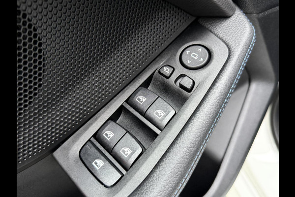 BMW 2 Serie Gran Coupé 218i M Sport Automaat | Alcantara | LED adaptief & grootlichtassistent | HiFi systeem | Achterspoiler | Apple CarPlay