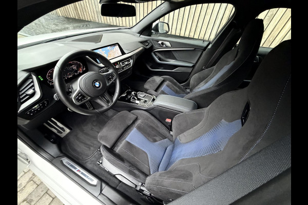 BMW 2 Serie Gran Coupé 218i M Sport Automaat | Alcantara | LED adaptief & grootlichtassistent | HiFi systeem | Achterspoiler | Apple CarPlay