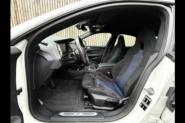 BMW 2 Serie Gran Coupé 218i M Sport Automaat | Alcantara | LED adaptief & grootlichtassistent | HiFi systeem | Achterspoiler | Apple CarPlay