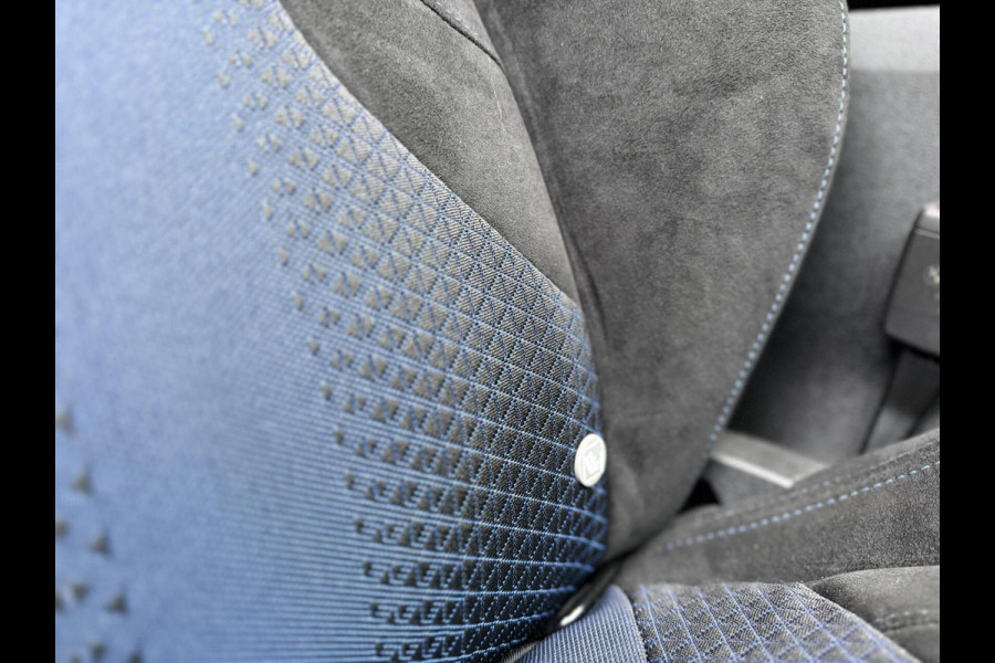 BMW 2 Serie Gran Coupé 218i M Sport Automaat | Alcantara | LED adaptief & grootlichtassistent | HiFi systeem | Achterspoiler | Apple CarPlay