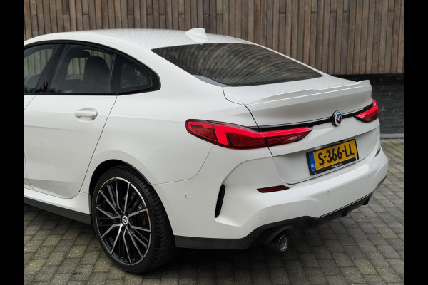 BMW 2 Serie Gran Coupé 218i M Sport Automaat | Alcantara | LED adaptief & grootlichtassistent | HiFi systeem | Achterspoiler | Apple CarPlay